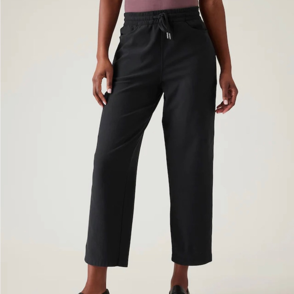NWT Athleta Farallon Pant  XS Petite in Black